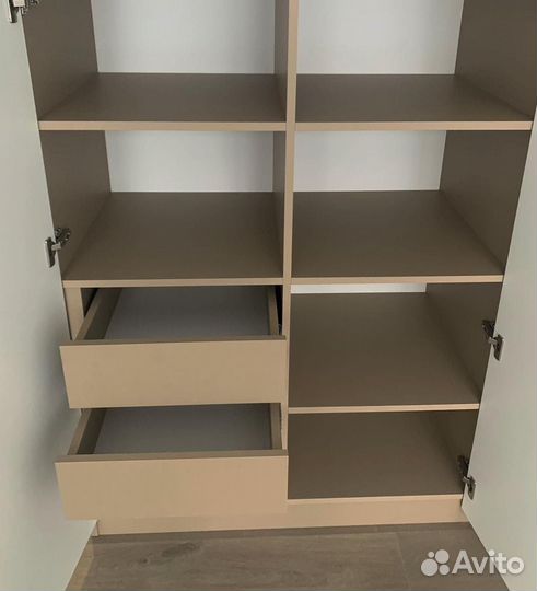 Шкаф распашной