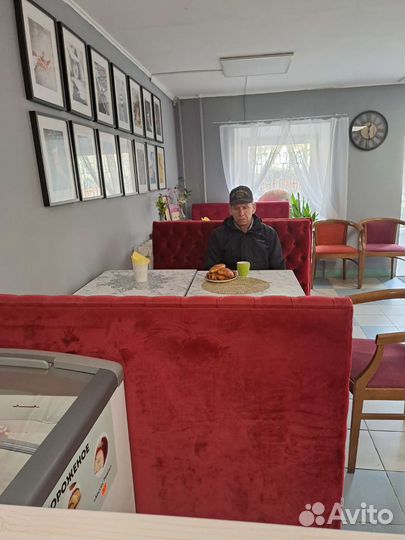 Бариста в кофейню