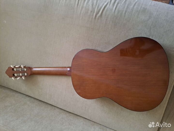Классическая гитара yamaha c40