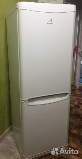 Indesit 2-кам, No frost, 1,7м в отличном состоянии