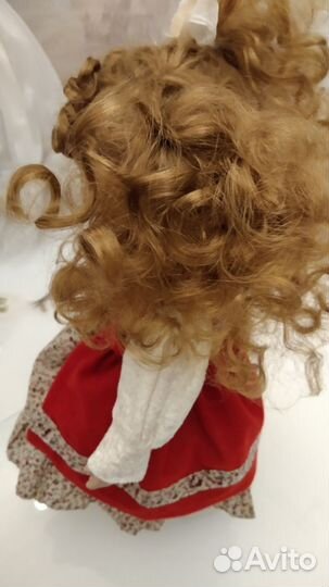 Кукла фарфоровая коллекционная