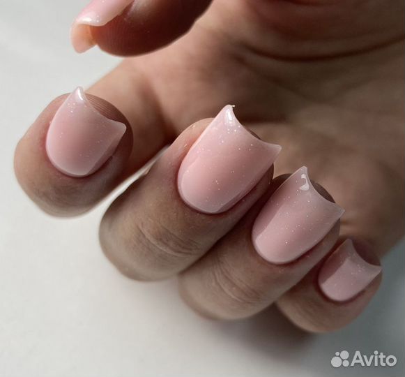 Маникюр-педикюр