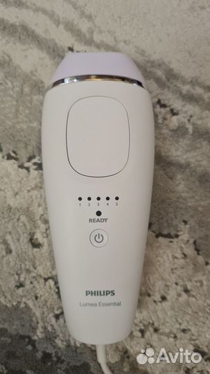 Фотоэпилятор Philips Lumea Essential Bri863/00
