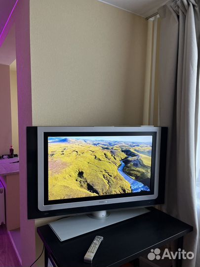 Телевизор philips ambilight