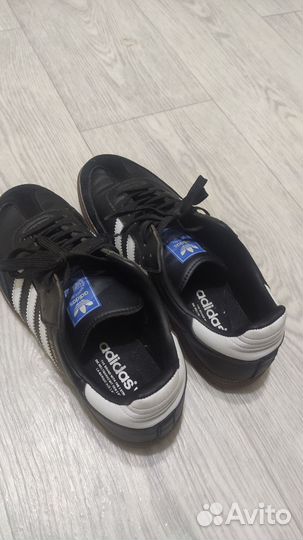 Кроссовки adidas самба