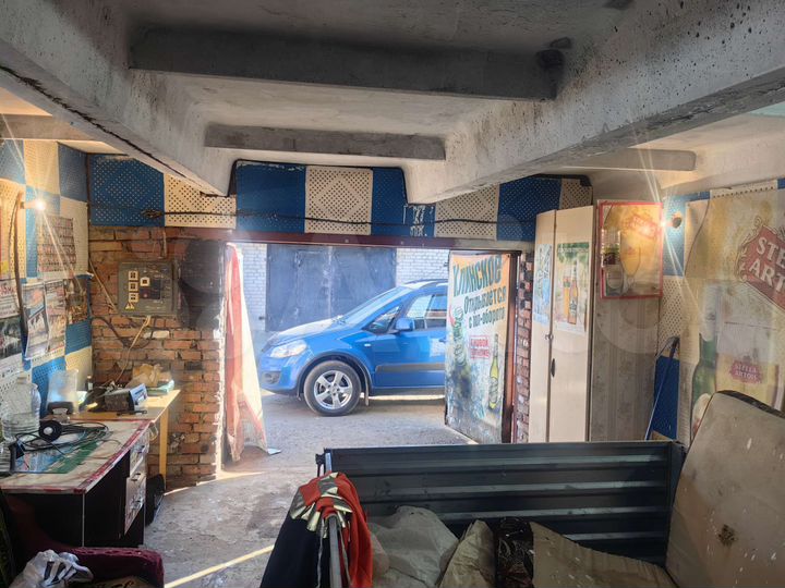 Гараж, > 30 м²
