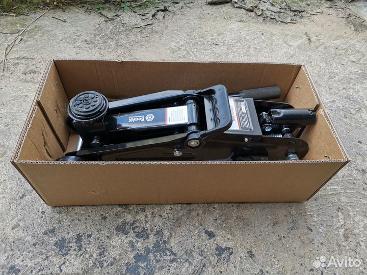 Домкрат 2,5 тонны