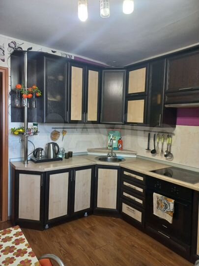 2-к. квартира, 52 м², 1/10 эт.