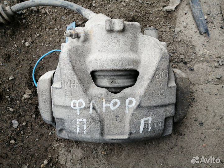 Суппорт передний правый Renault Fluence L30R