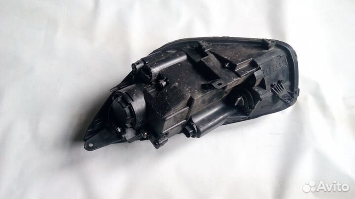 Фара правая Kia Picanto 2013 год галоген