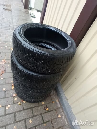 Nokian Tyres Hakkapeliitta 8 245/45 R19 102