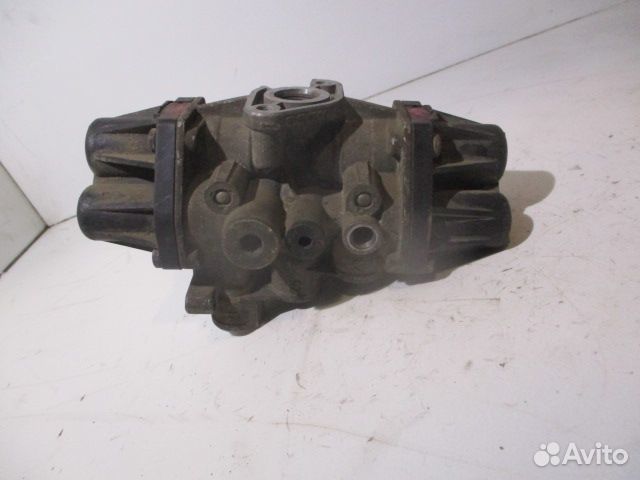 Кран защитный 4-х контурный Mercedes-Benz A9347050