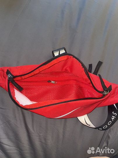 Nike swoosh сумка почсная (ориг)