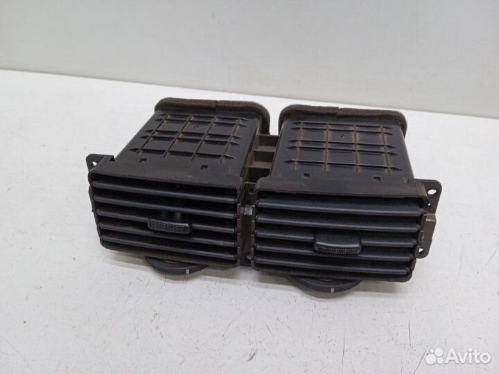 Дефлектор торпедо центральный Kia Magentis 2.0