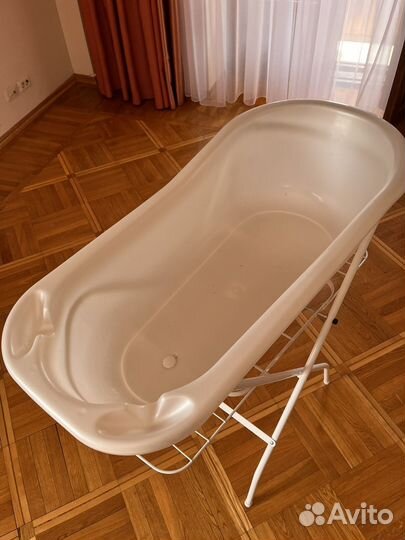 Ванночка для купания с подставкой
