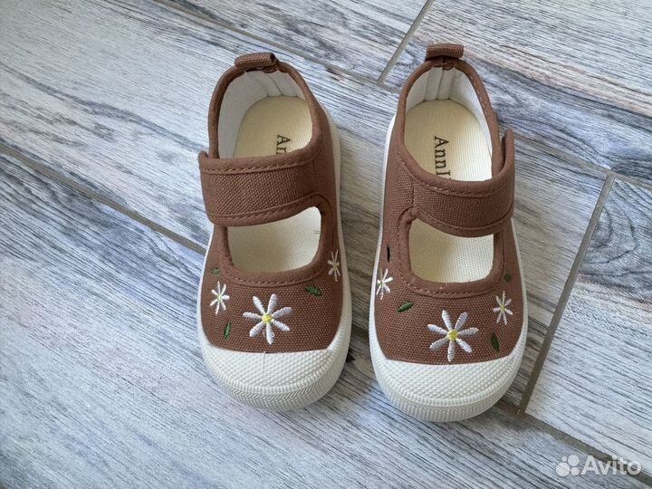 Босоножки для девочки 27 размер 17,2 см