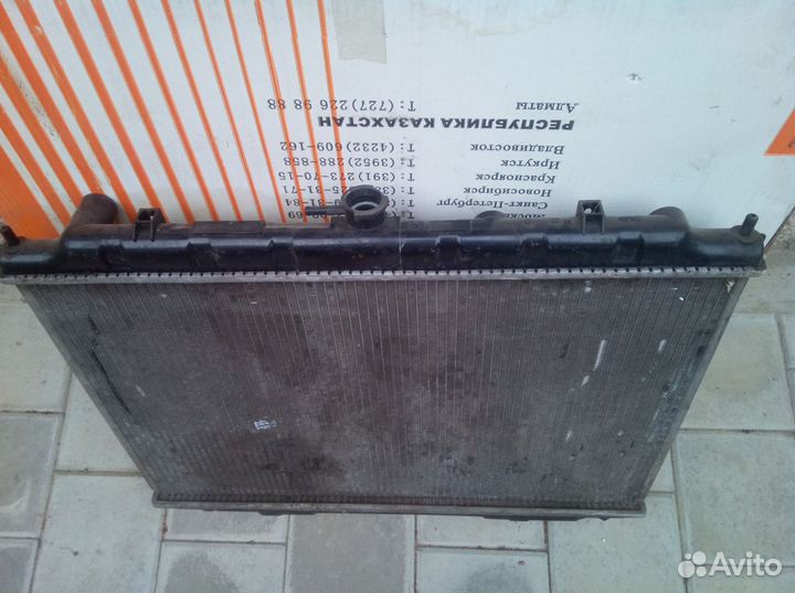 Радиатор охлаждения ниссан прессаж 2,4