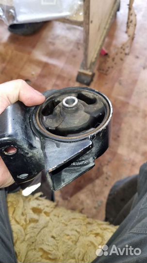 Задняя подушка kia sportage 2