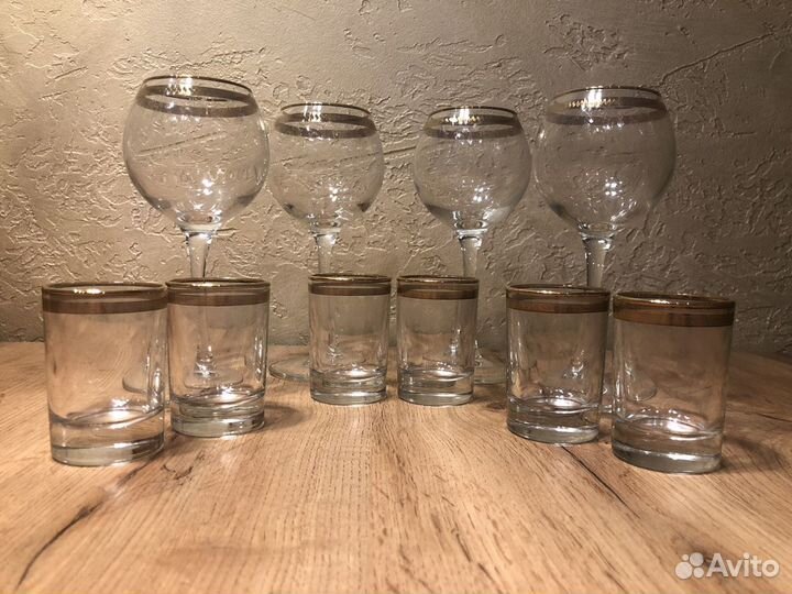 Набор бокалов и рюмок