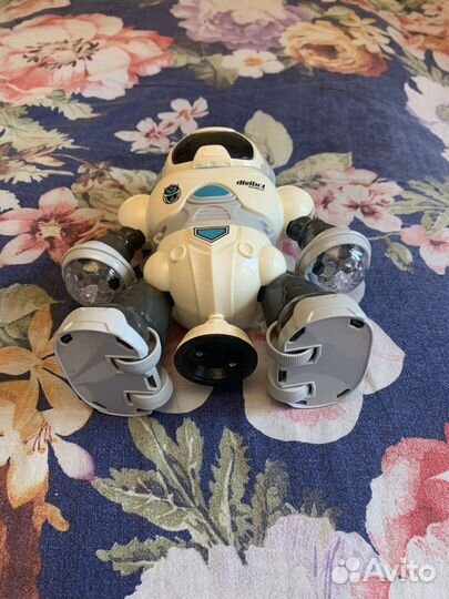 Игрушка робот