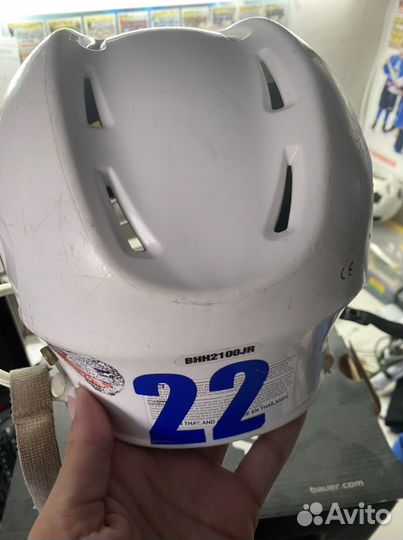 Хоккейный шлем