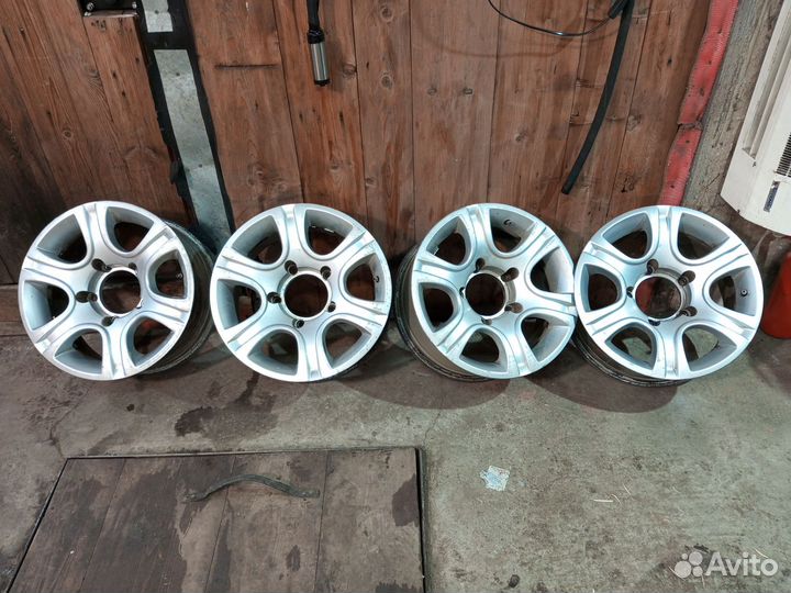 Литые диски r16