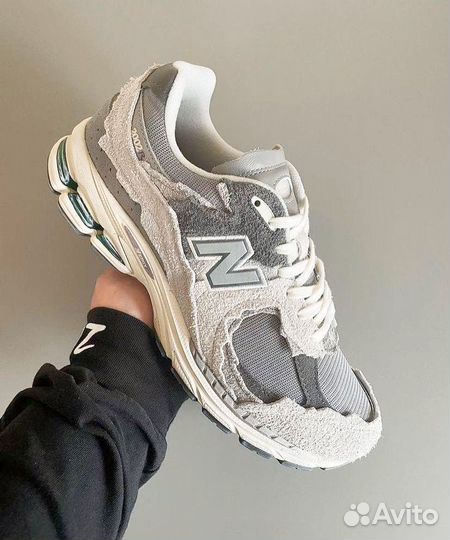 New balance 2002r protection pack rain