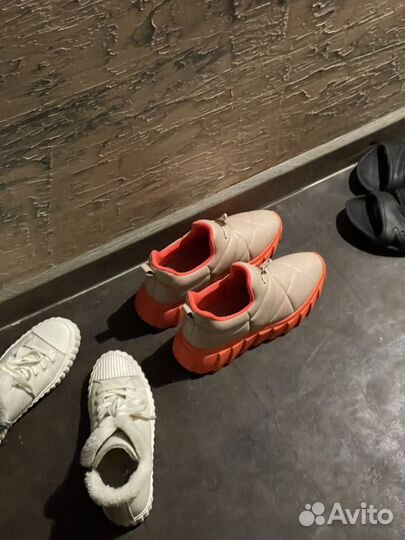 Кроссовки б/у