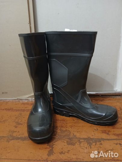 Резиновые сапоги