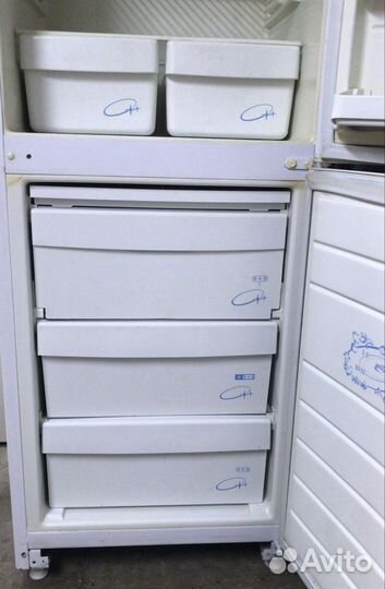 Холодильник двухкамерный позис рабочий б/у