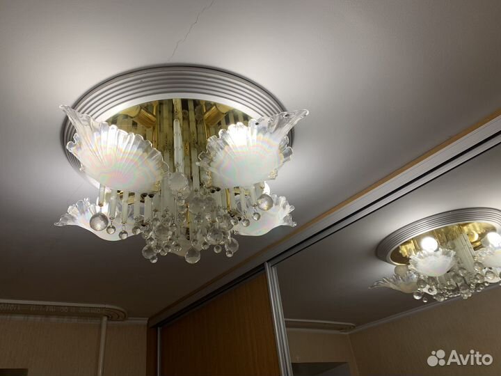 Люстры и светильники бу