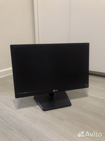 Монитор LG flatron e 1942