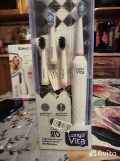 Электрическая зубная щетка SoClean