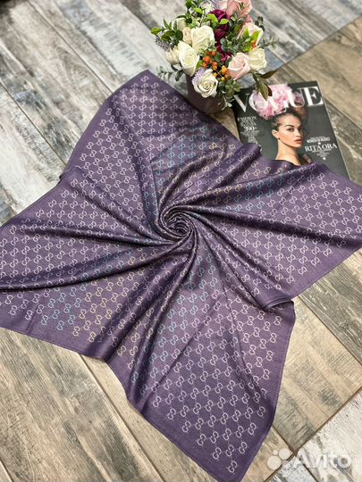 Теплый шерстяной платок Gucci фиолетовый