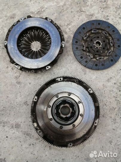 Маховик Пассат Б6 Тоуран 2.0 дизель МКПП