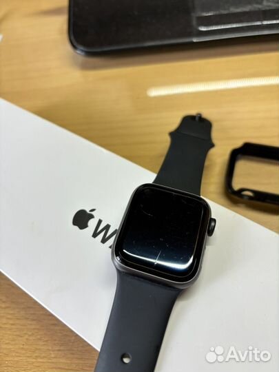 Часы apple watch se 40 mm