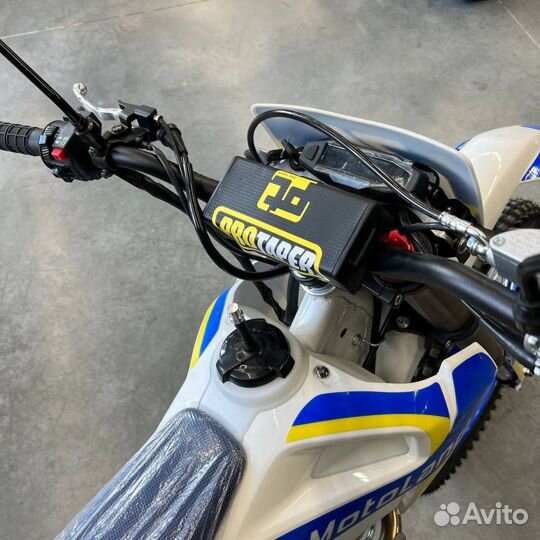 Эндуро. Кроссовый мотоцикл Motoland 250 XT250 HS