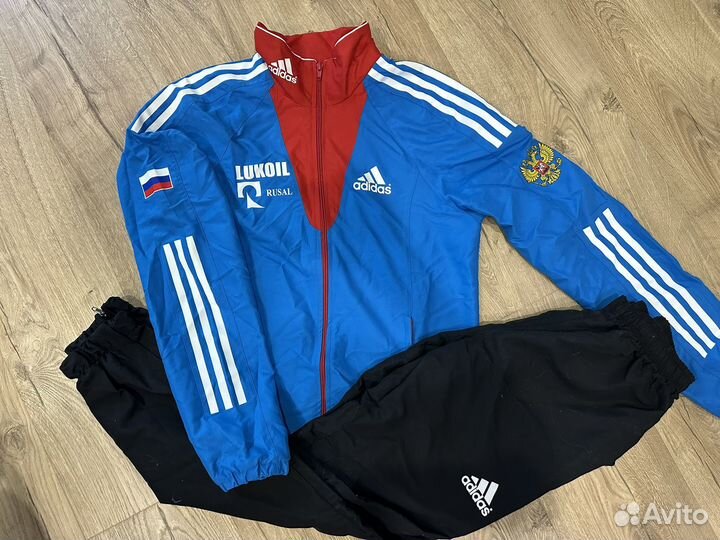 Спортивный костюм adidas унисекс