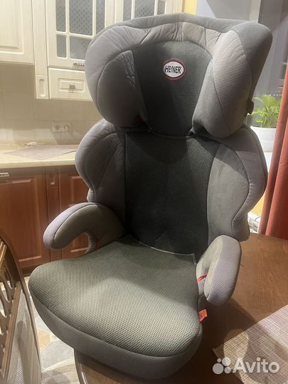 Автомобильное кресло