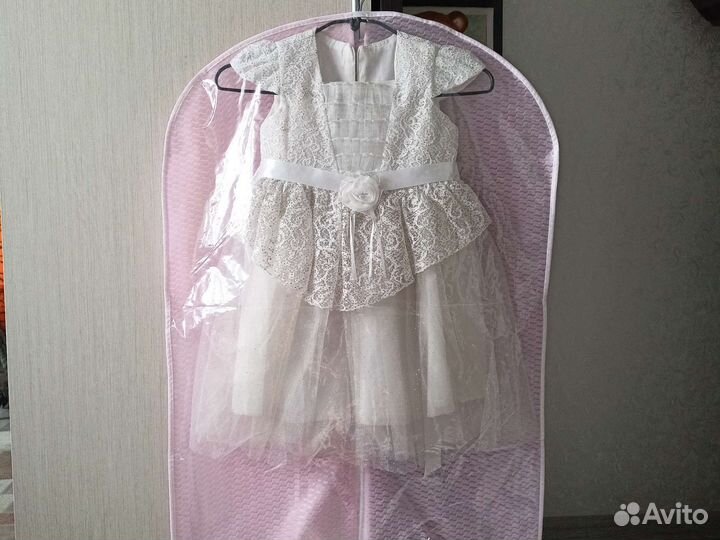 Платье для девочки праздничное