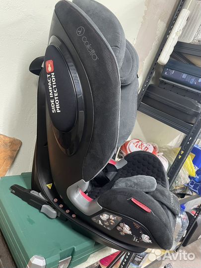 Автомобильное кресло