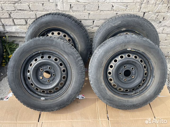 Продам комплект колес в сборе 205/65 R15