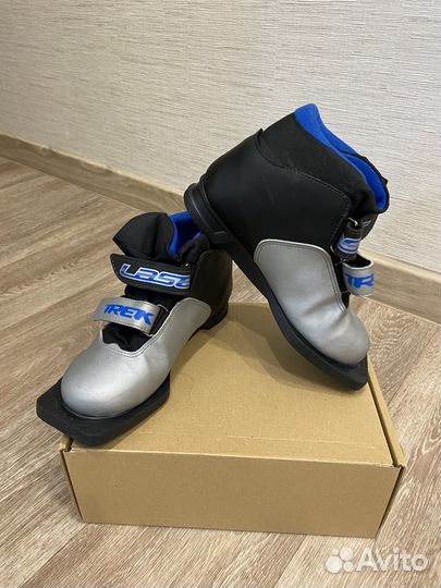 Лыжные ботинки