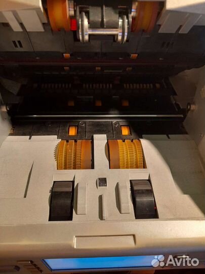 Счётчик банкнот Kisan newton pf plus(z)