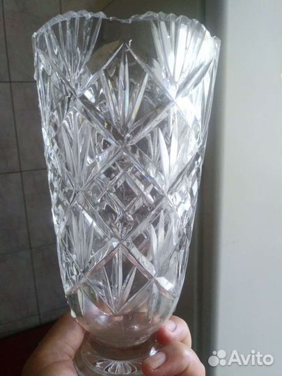 Хрустальная ваза для цветов