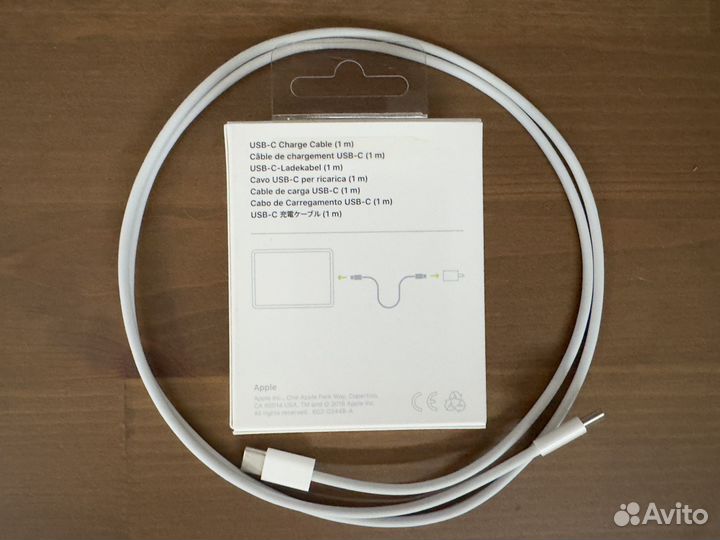Кабель Apple USB Type-C, 1м, белый (MUF72ZM/A)