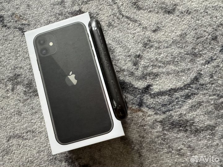 iPhone 11, 64 ГБ