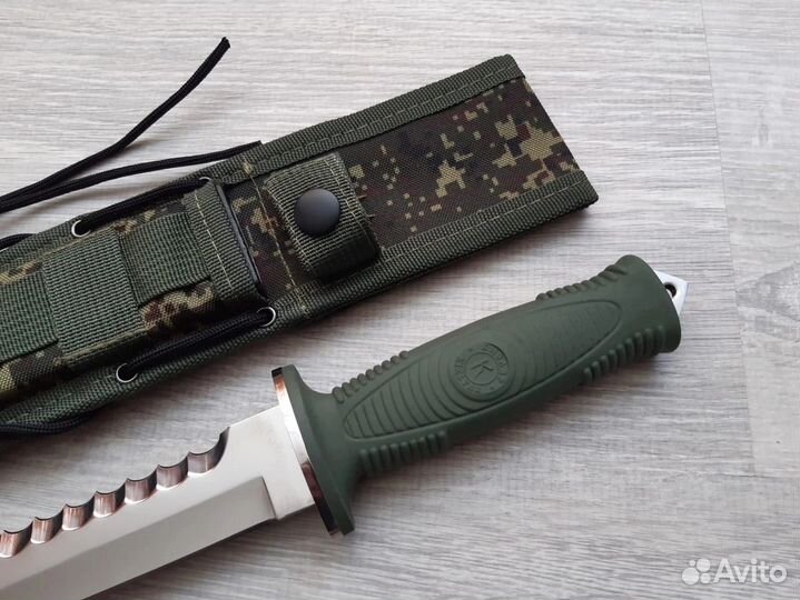 Нож 