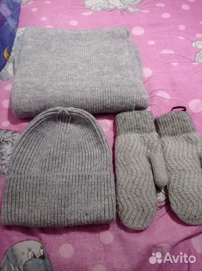 Комплект шапка и шарф и перчатки
