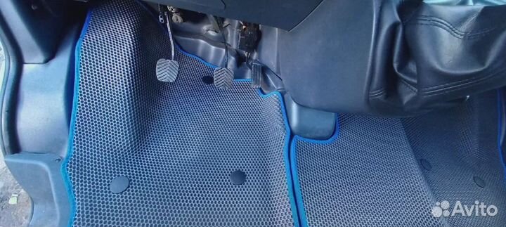 EVO автоковрики 3D с бортиками Eagle